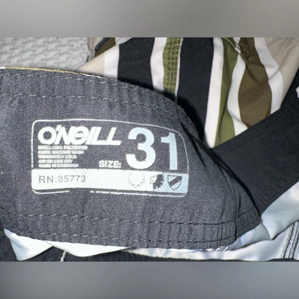 O’Neill Board Shorts men’s Size 31‎ Swim